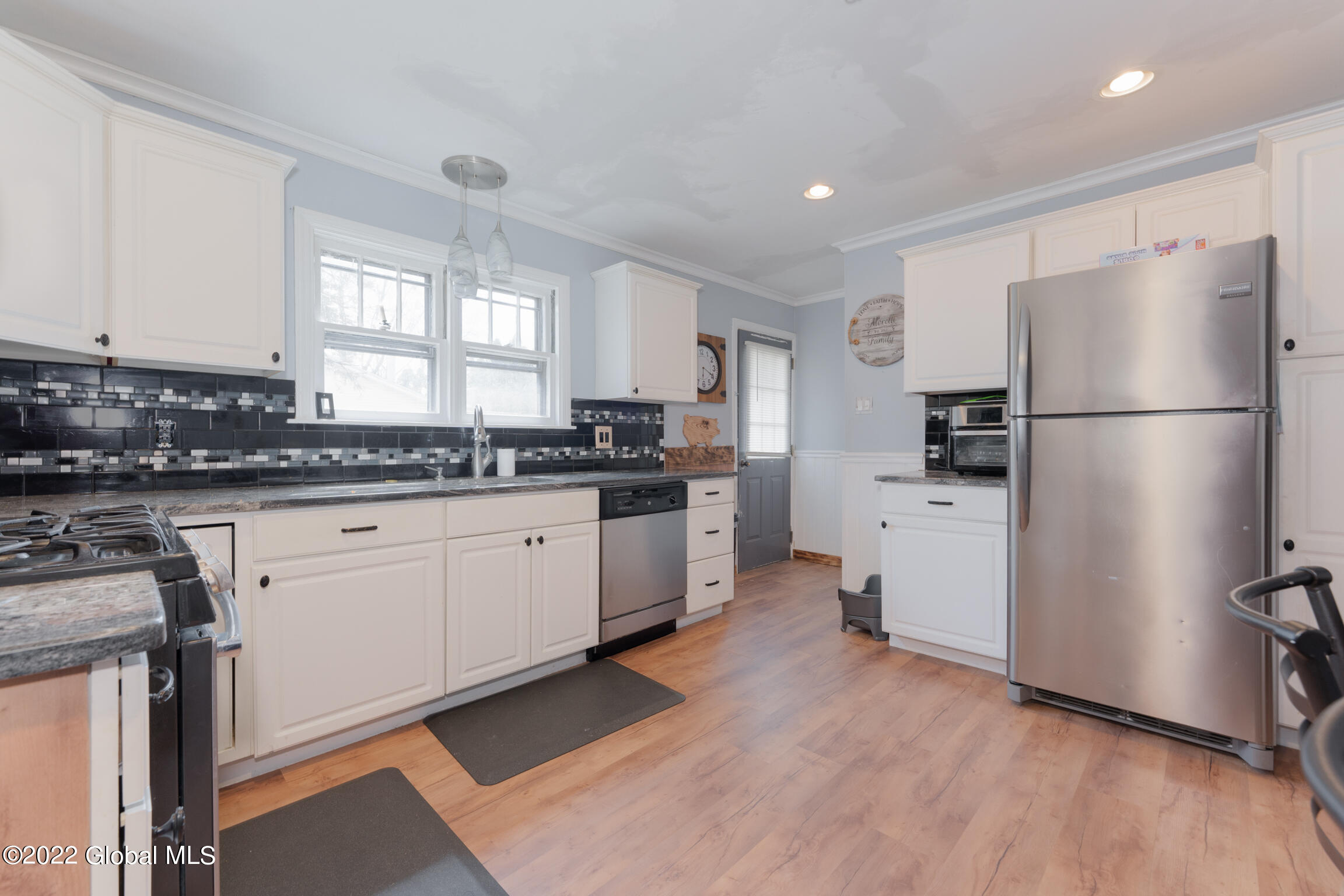 2317 Curry Road Rotterdam, NY 12303 - Photo 2 of 24 2317 Curry Rd Schenectady NY mls-9