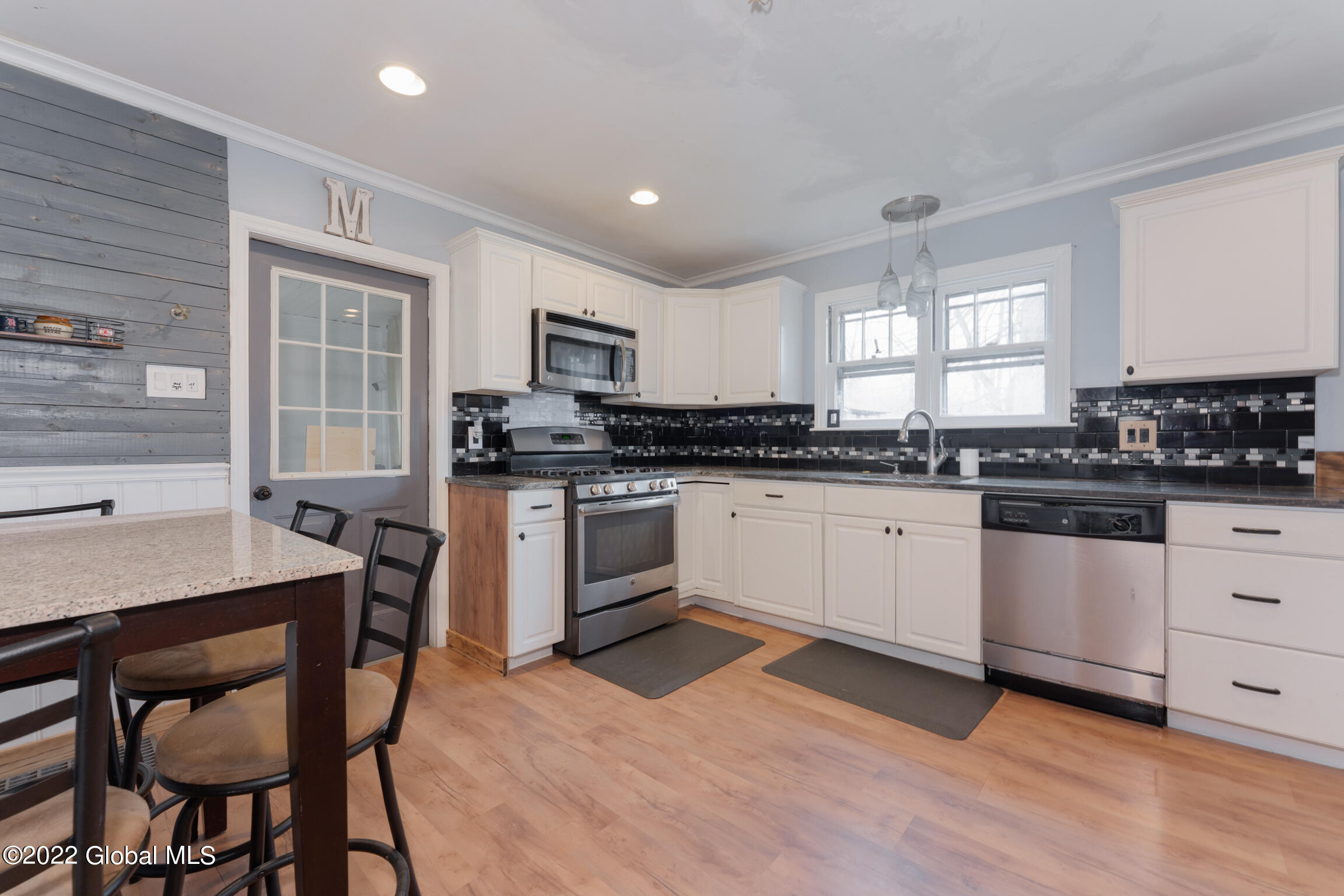2317 Curry Road Rotterdam, NY 12303 - Photo 3 of 24 2317 Curry Rd Schenectady NY mls-10