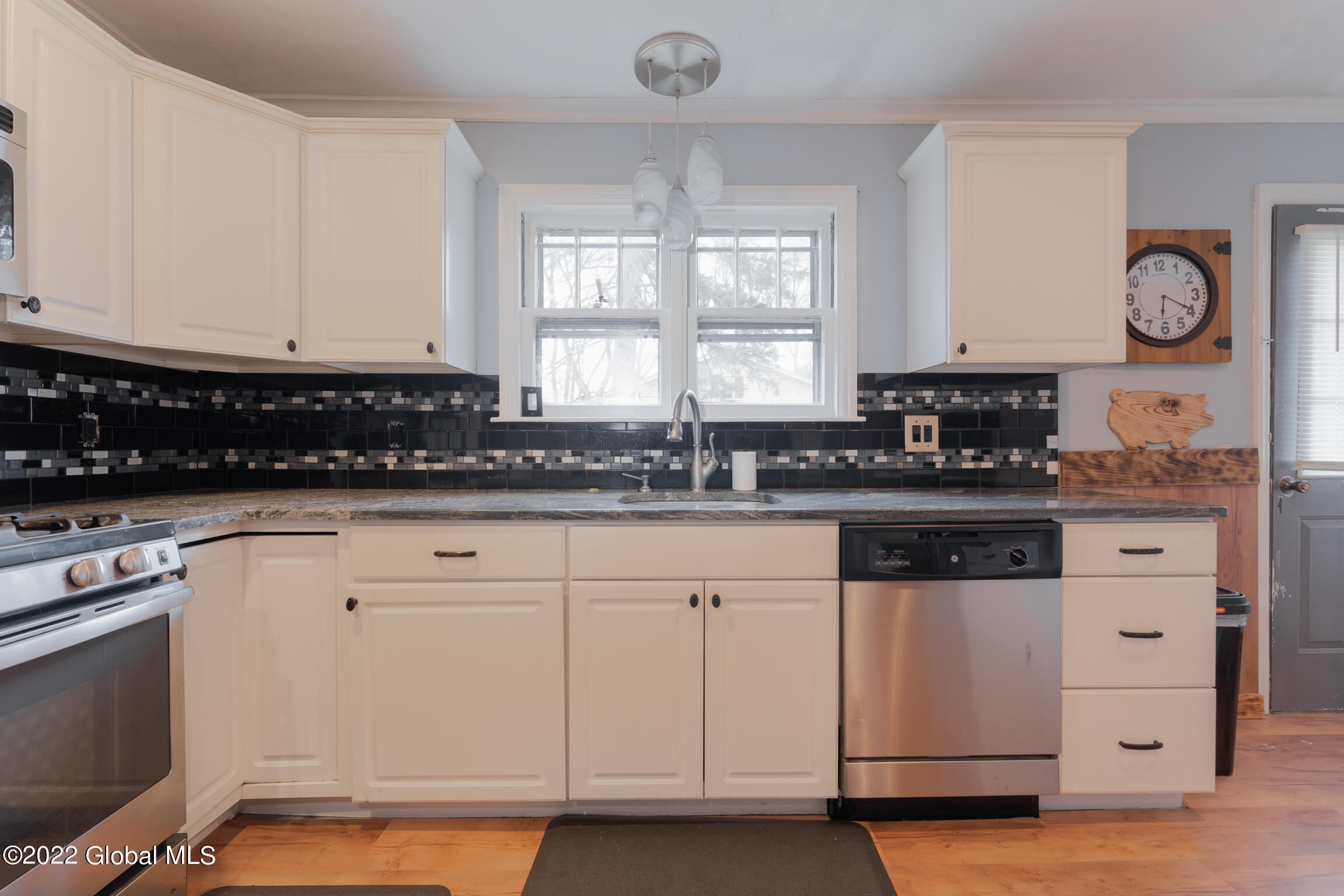 2317 Curry Road Rotterdam, NY 12303 - Photo 4 of 24 2317 Curry Rd Schenectady NY mls-11