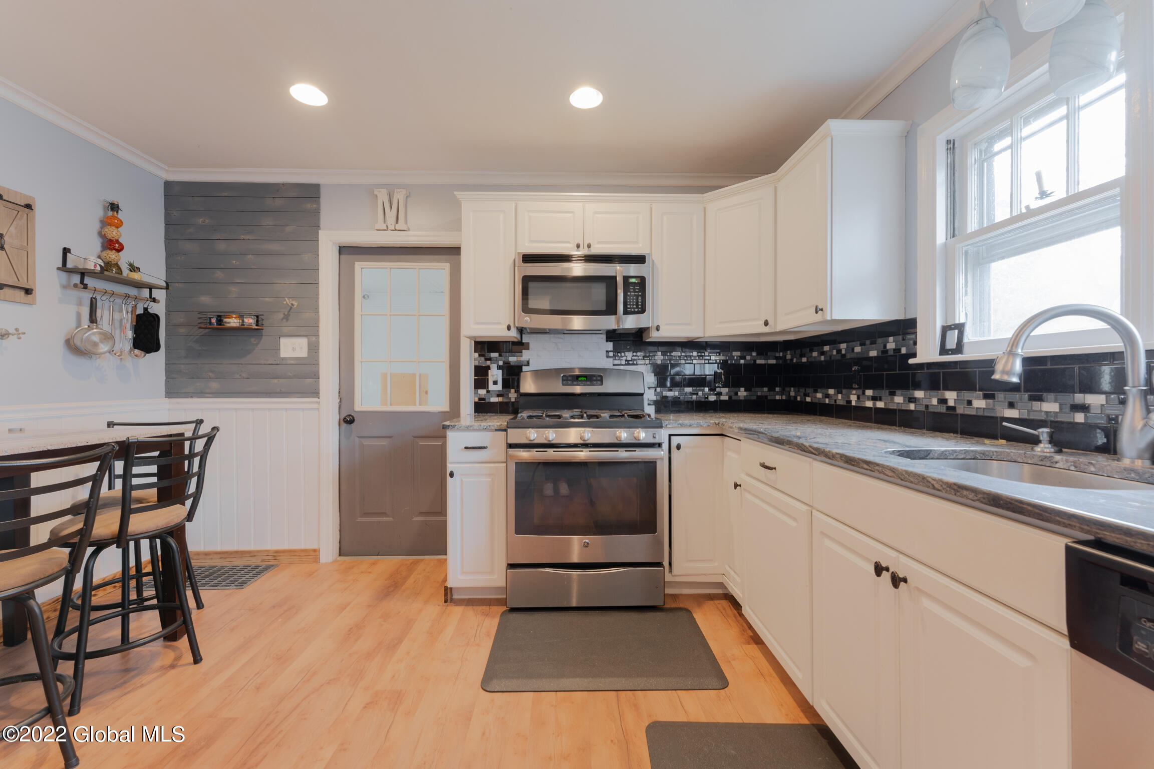 2317 Curry Road Rotterdam, NY 12303 - Photo 6 of 24 2317 Curry Rd Schenectady NY mls-13