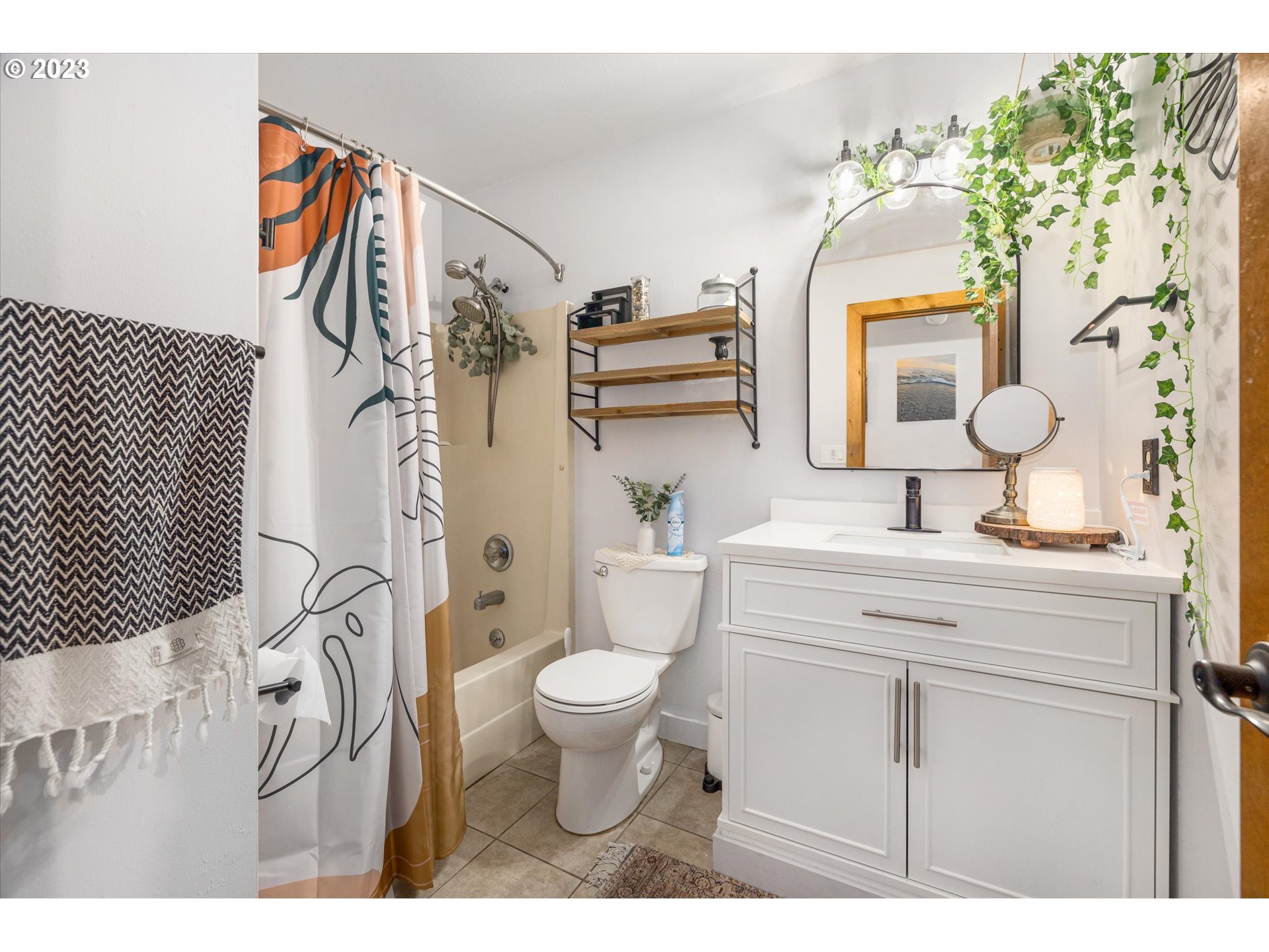 18395 South Henrici Road Oregon City, OR 97045 - Photo 23 of 29 Gallery Image 23