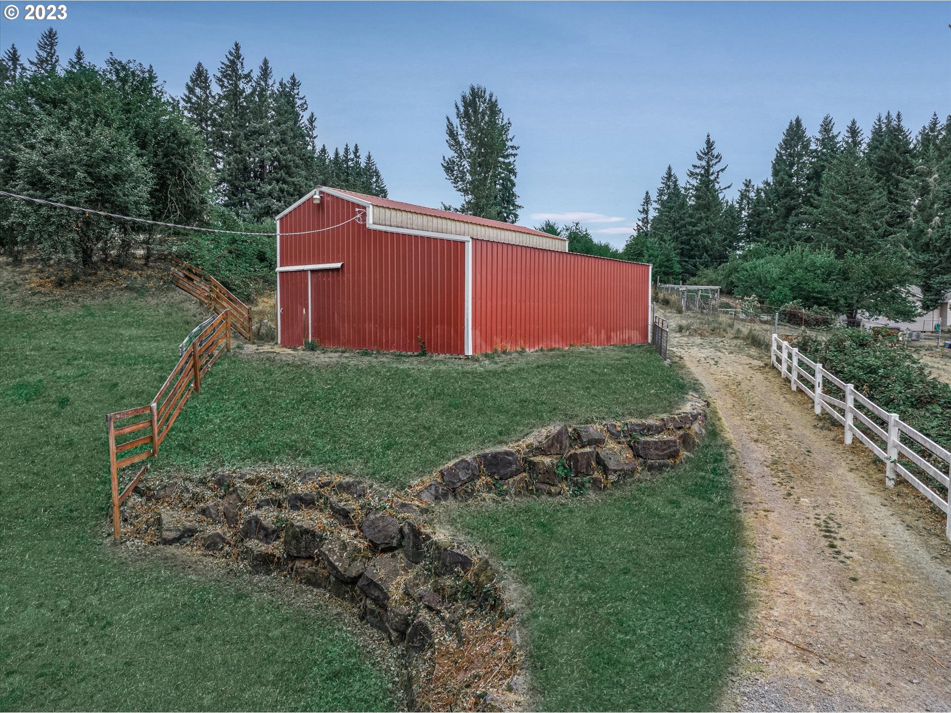 18395 South Henrici Road Oregon City, OR 97045 - Photo 27 of 29 Gallery Image 27