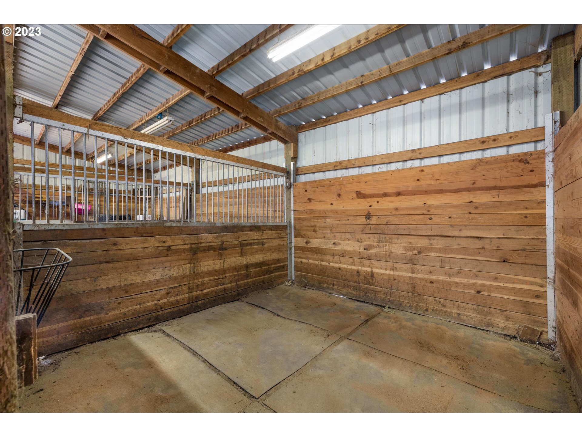 18395 South Henrici Road Oregon City, OR 97045 - Photo 28 of 29 Gallery Image 28