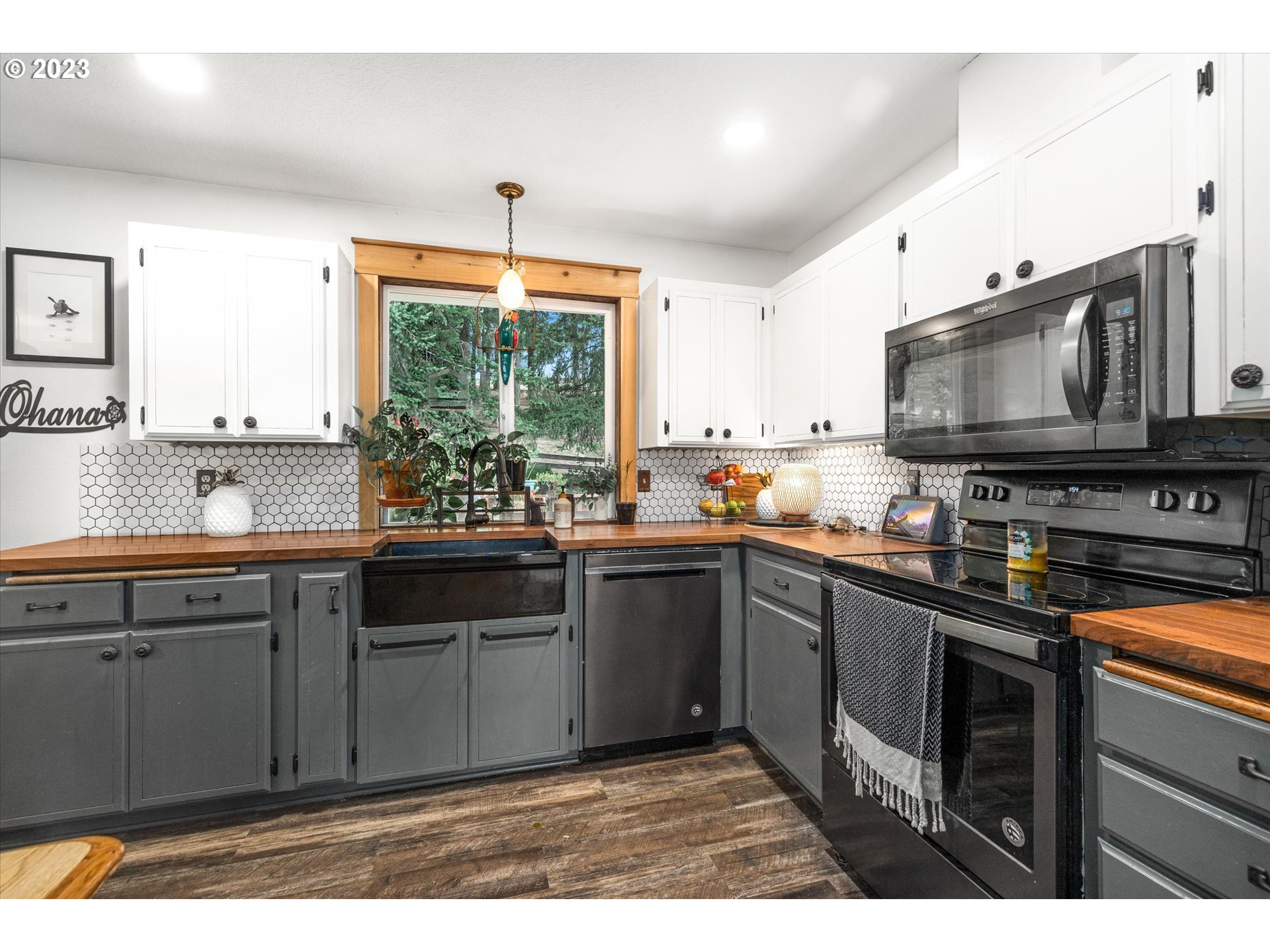 18395 South Henrici Road Oregon City, OR 97045 - Photo 10 of 29 Gallery Image 10