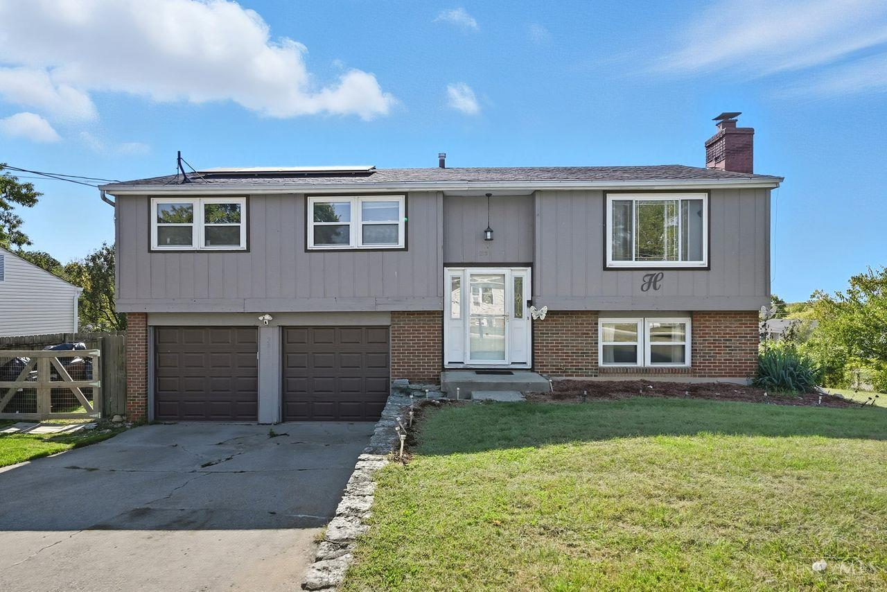 2869 Houston Road Cincinnati, OH 45251 - Photo 1 of 46