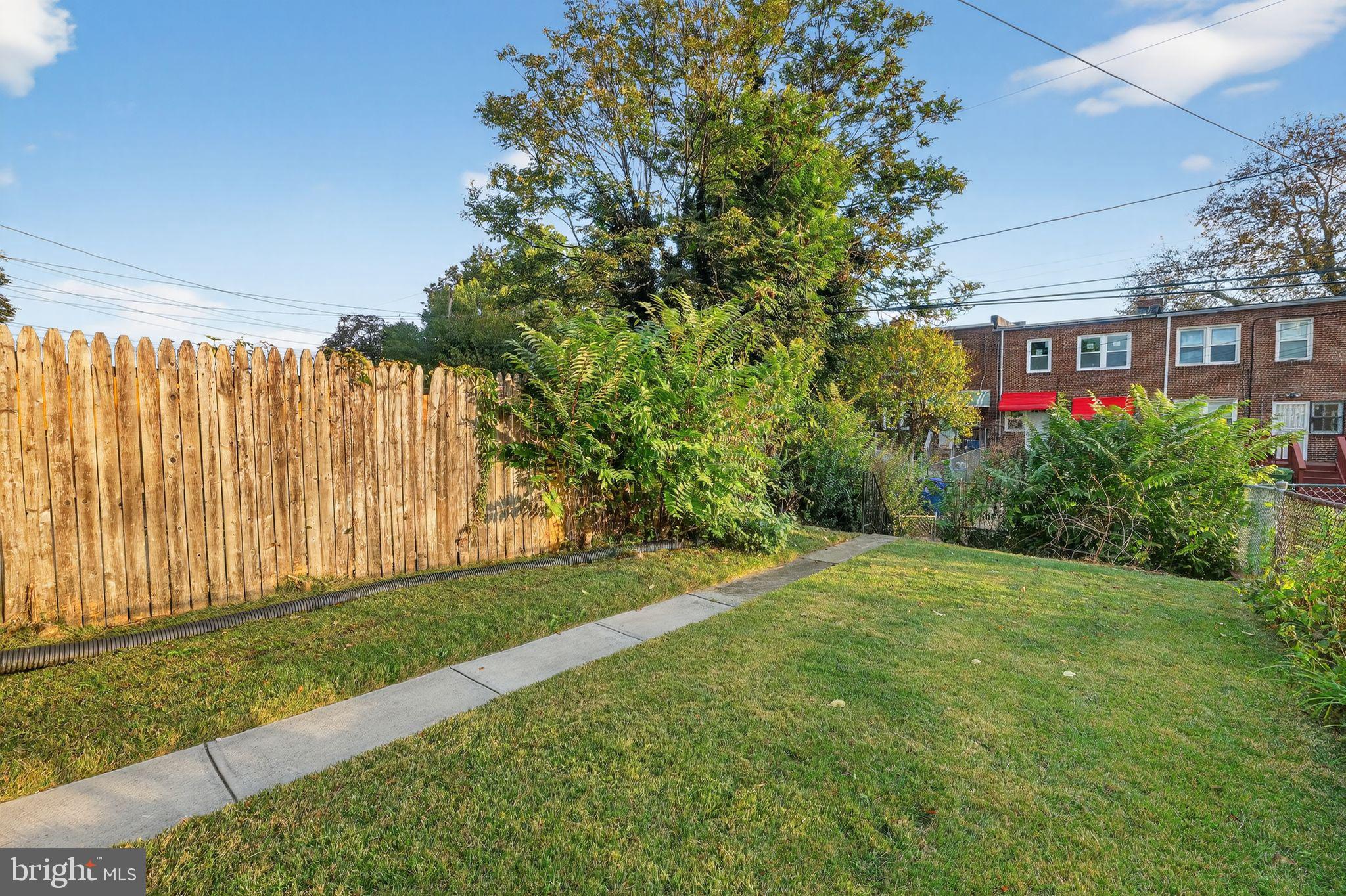 1017 Wicklow Road Baltimore, MD 21229 - Photo 34 of 34 a view of a back yard of the house