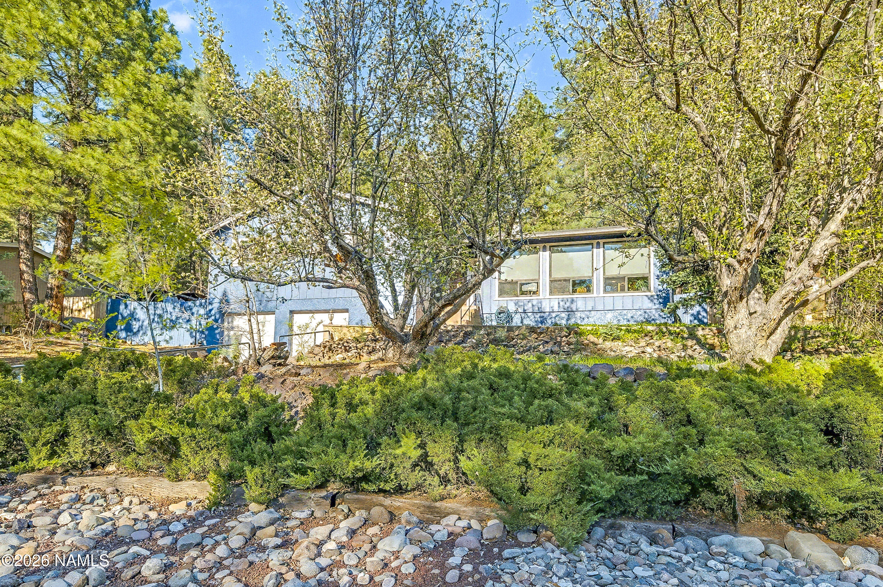 910 North Turquoise Drive Flagstaff, AZ 86001 - Photo 1 of 39 Front of home