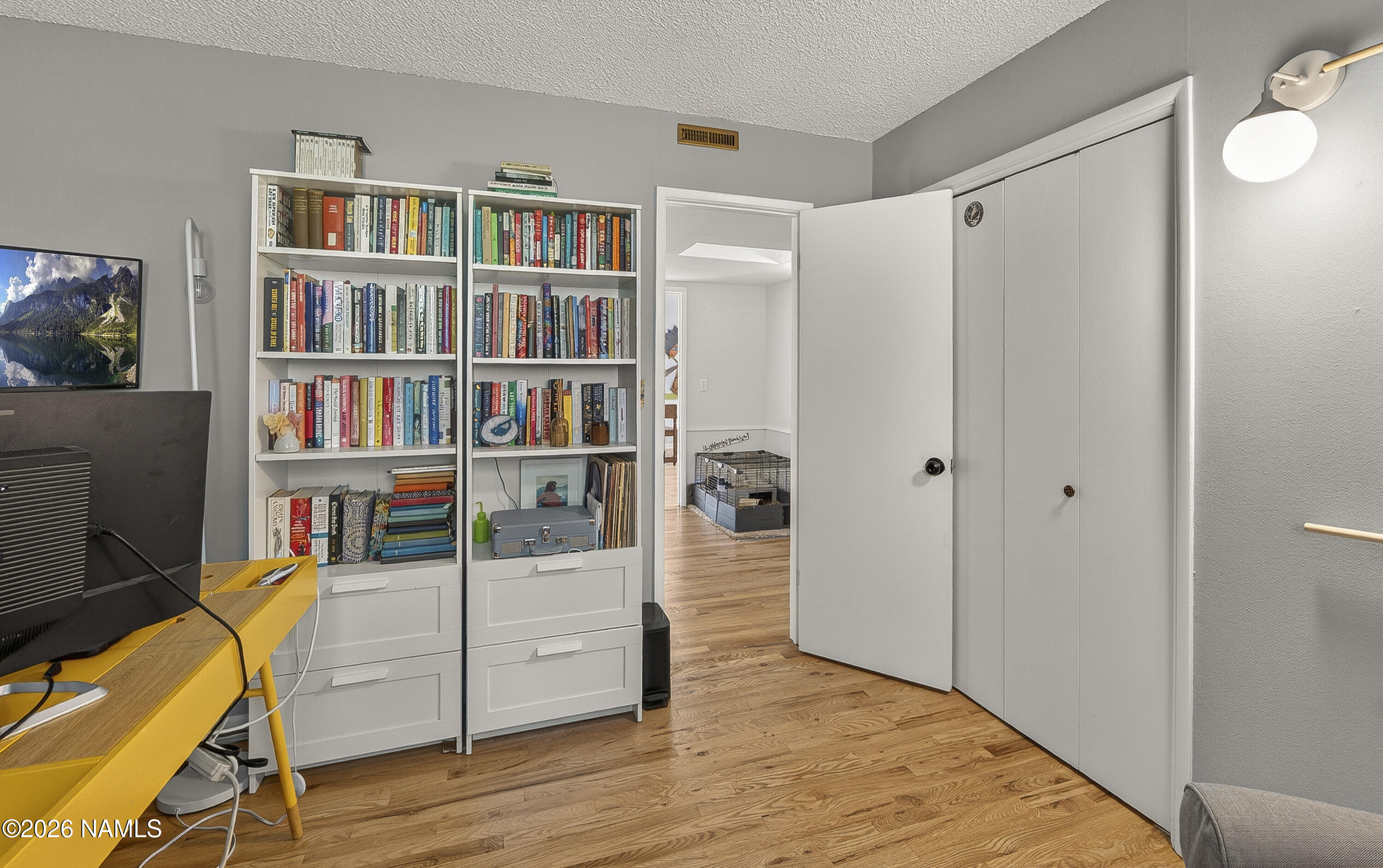 910 North Turquoise Drive Flagstaff, AZ 86001 - Photo 23 of 39 Bedroom 3