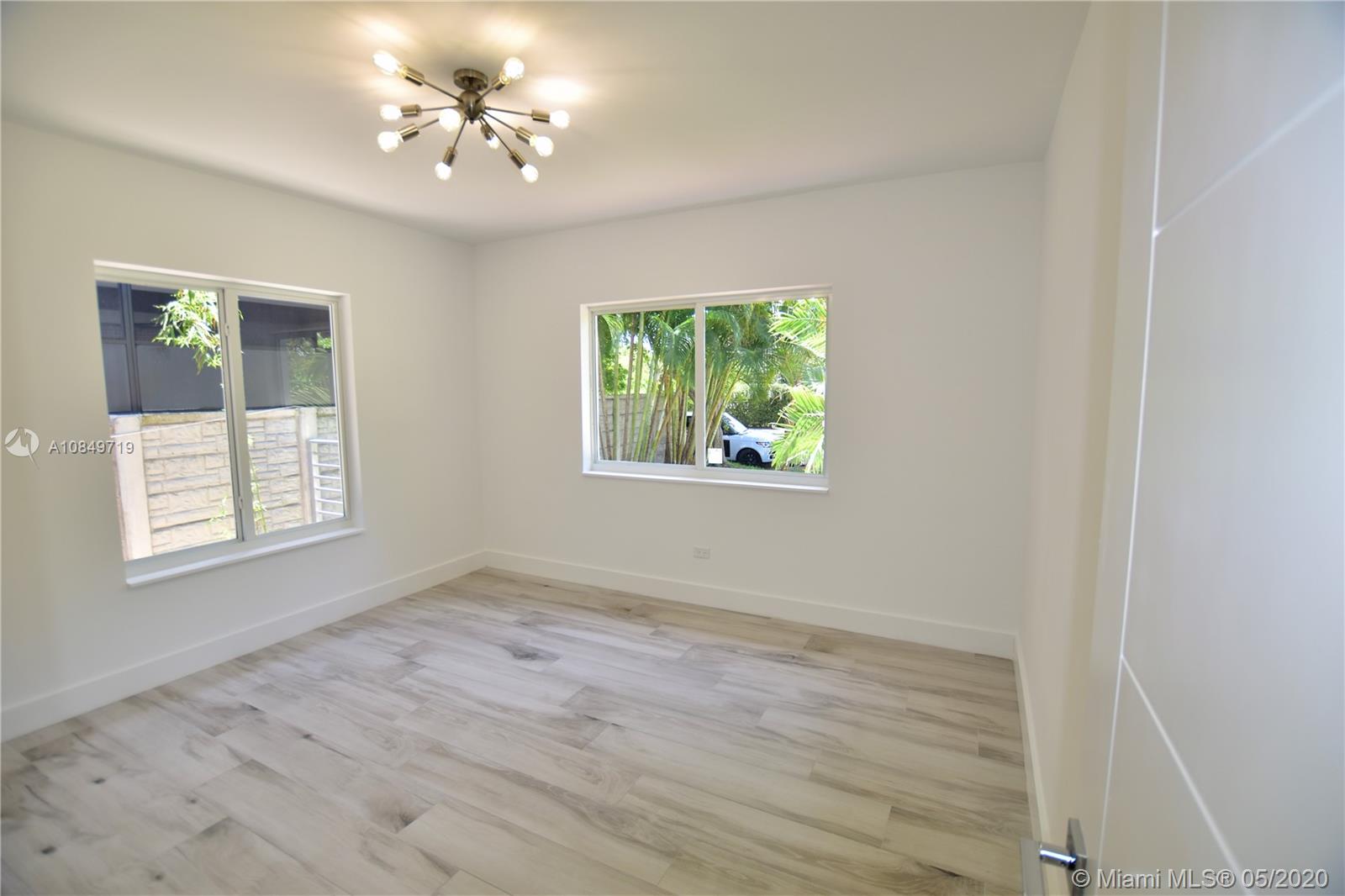 415 Southwest 30th Road Miami, FL 33129 - Photo 11 of 39