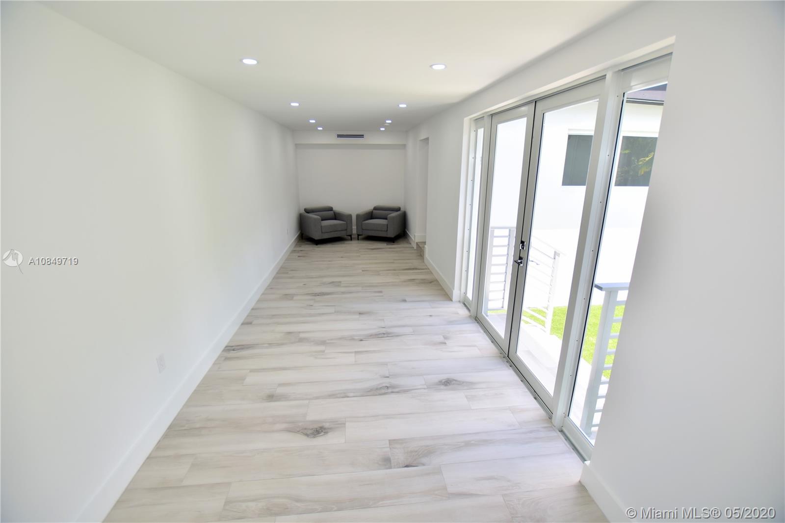 415 Southwest 30th Road Miami, FL 33129 - Photo 22 of 39
