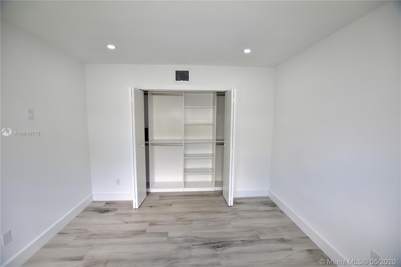 415 Southwest 30th Road Miami, FL 33129 - Photo 26 of 39