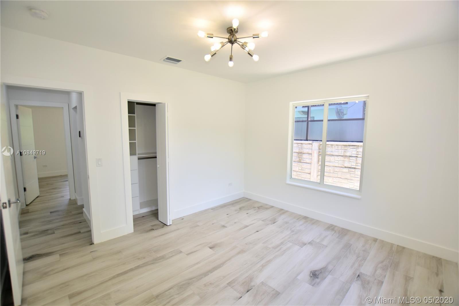 415 Southwest 30th Road Miami, FL 33129 - Photo 10 of 39