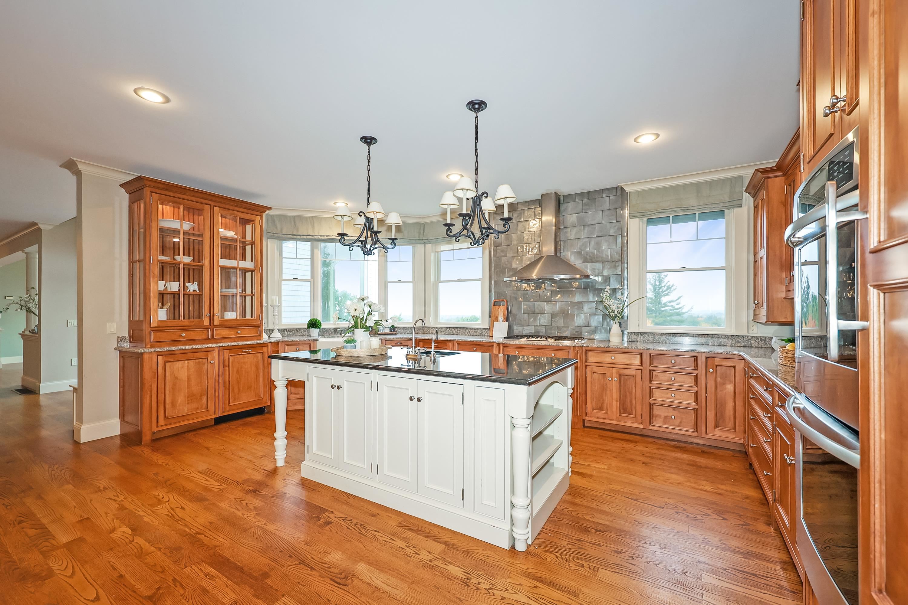 18 Grant Drive Bedford, NH 03110 - Photo 13 of 40