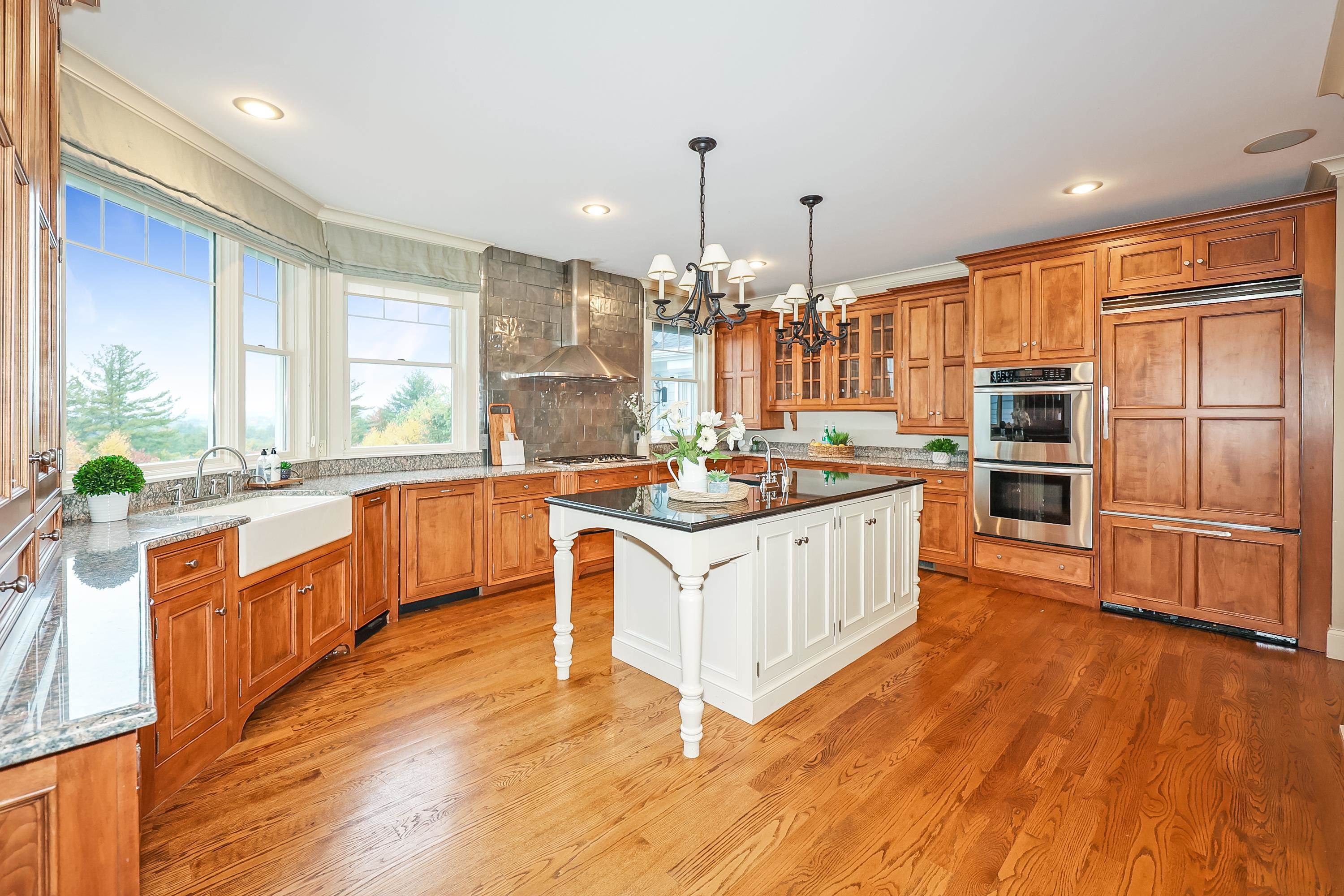 18 Grant Drive Bedford, NH 03110 - Photo 14 of 40