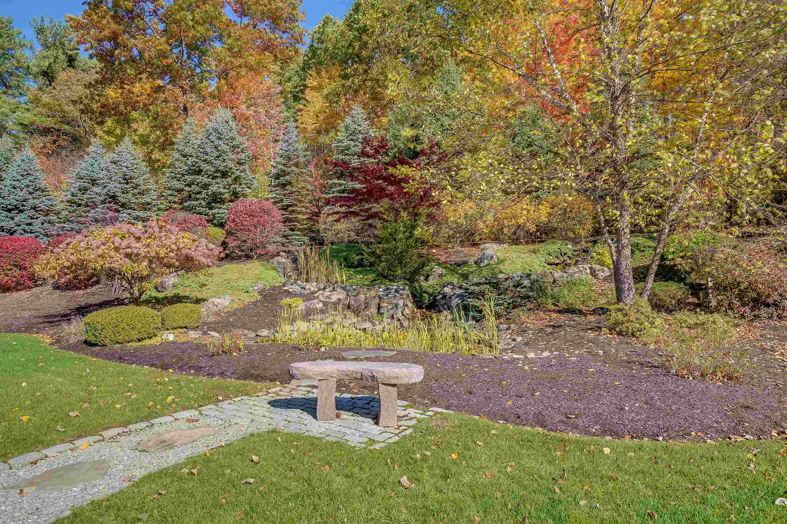 18 Grant Drive Bedford, NH 03110 - Photo 38 of 40