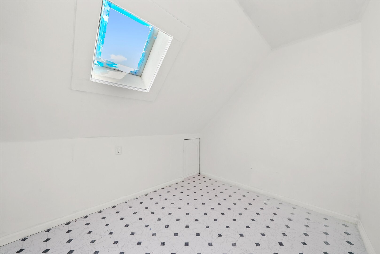 4943 South Marshfield Avenue Chicago, IL 60609 - Photo 27 of 36 a picture of a door