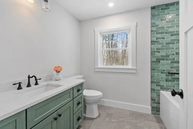 $799,000 | 525 Lindell Avenue, Leominster, MA 01453