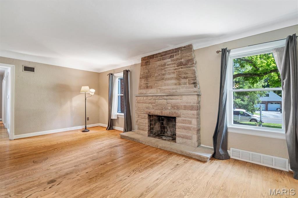 103 Thoroughman Avenue Ferguson, MO 63135 - Photo 5 of 23