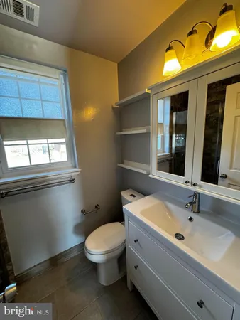 $2,500 | 4629 36th Street South, Unit B1, Arlington, VA 22206