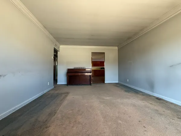 $279,900 | 28 South Willoway, North Aurora, IL 60542