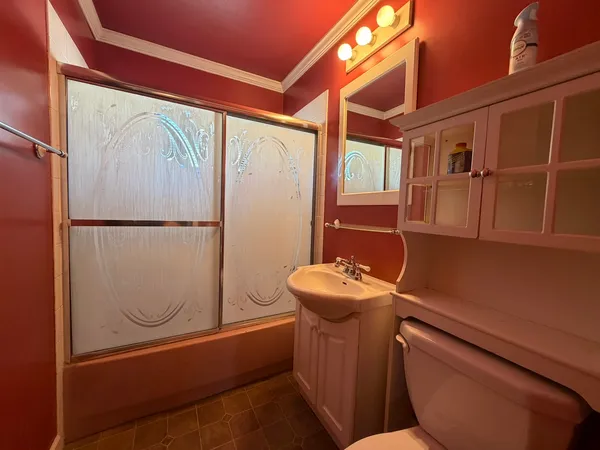 $279,900 | 28 South Willoway, North Aurora, IL 60542