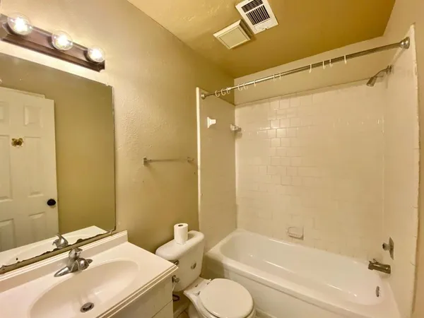 $1,375 | 11011 Crenchrus Court, Houston, TX 77086