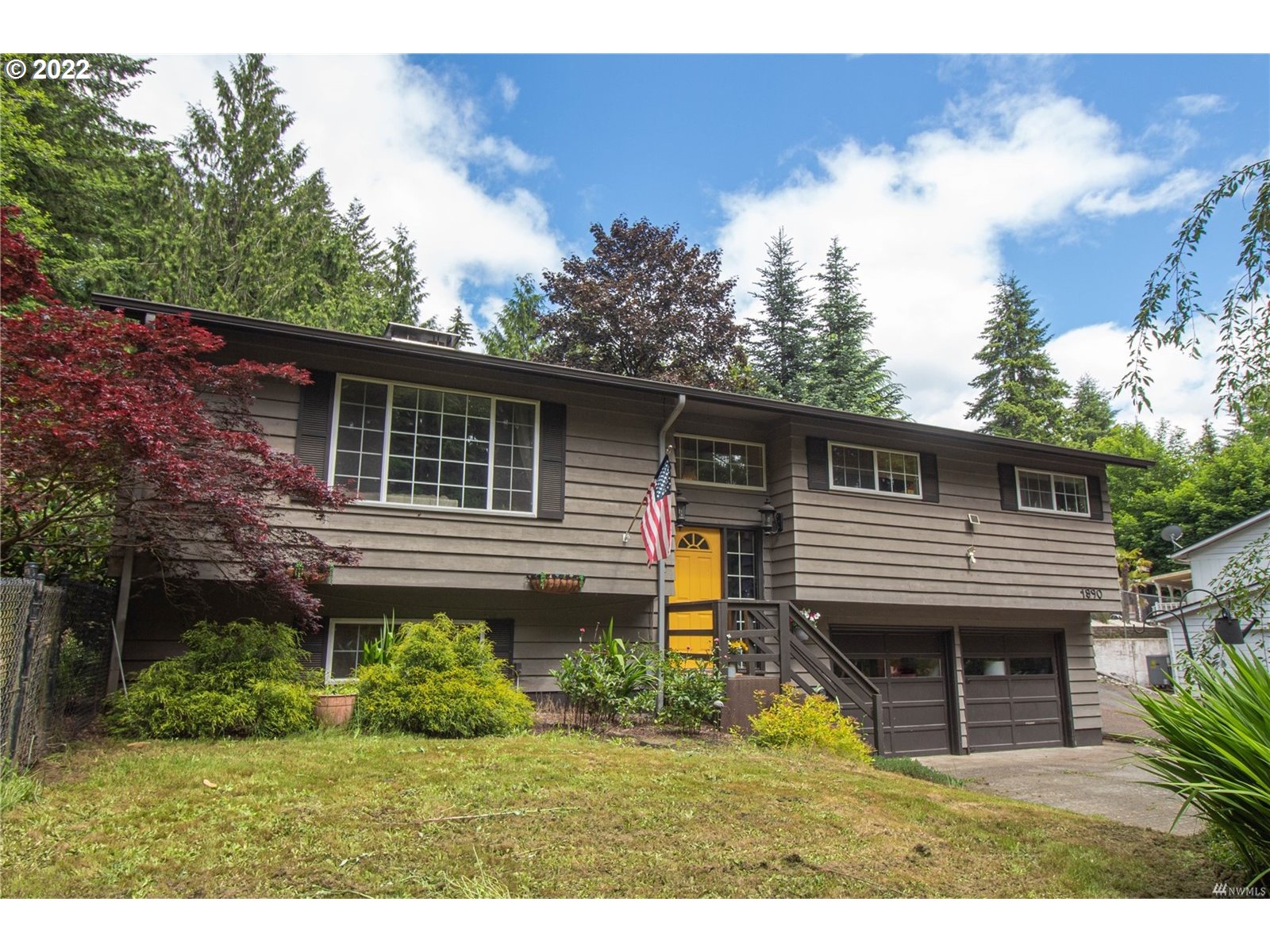1990 Coal Creek Road Longview, WA 98632 - Photo 1 of 24 Gallery Image 1