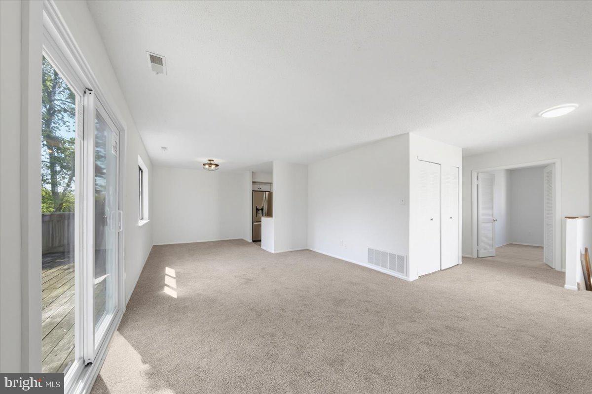 63 Sandra Road Voorhees, NJ 08043 - Photo 6 of 36