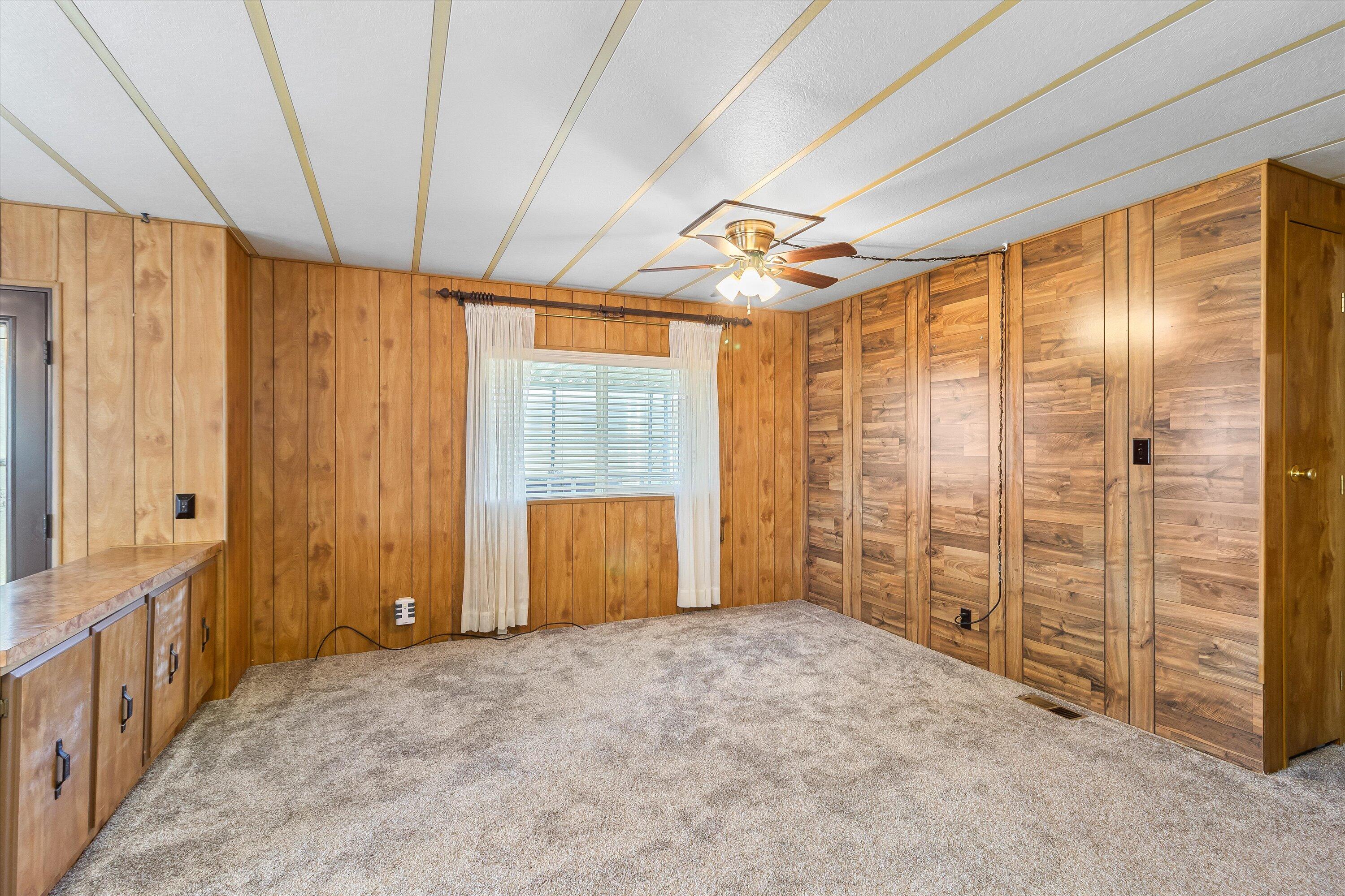 301 Freeman Road, Unit 23 Central Point, OR 97502 - Photo 9 of 32 10-301 Freeman Rd Unit 23-10