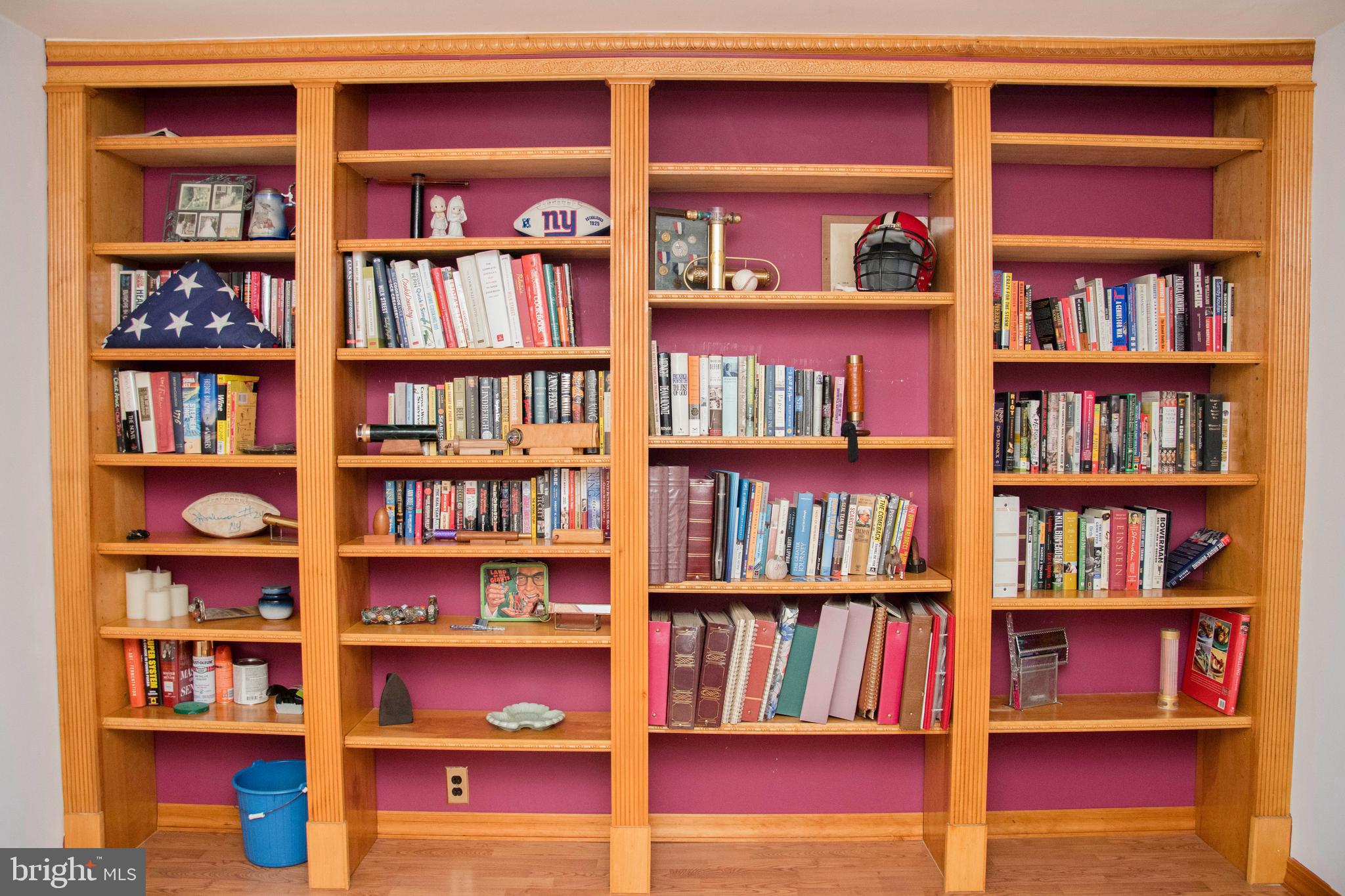 2802 Waterford Drive Cinnaminson, NJ 08077 - Photo 22 of 59 a view of bookshelf with wooden floor and bookshelf