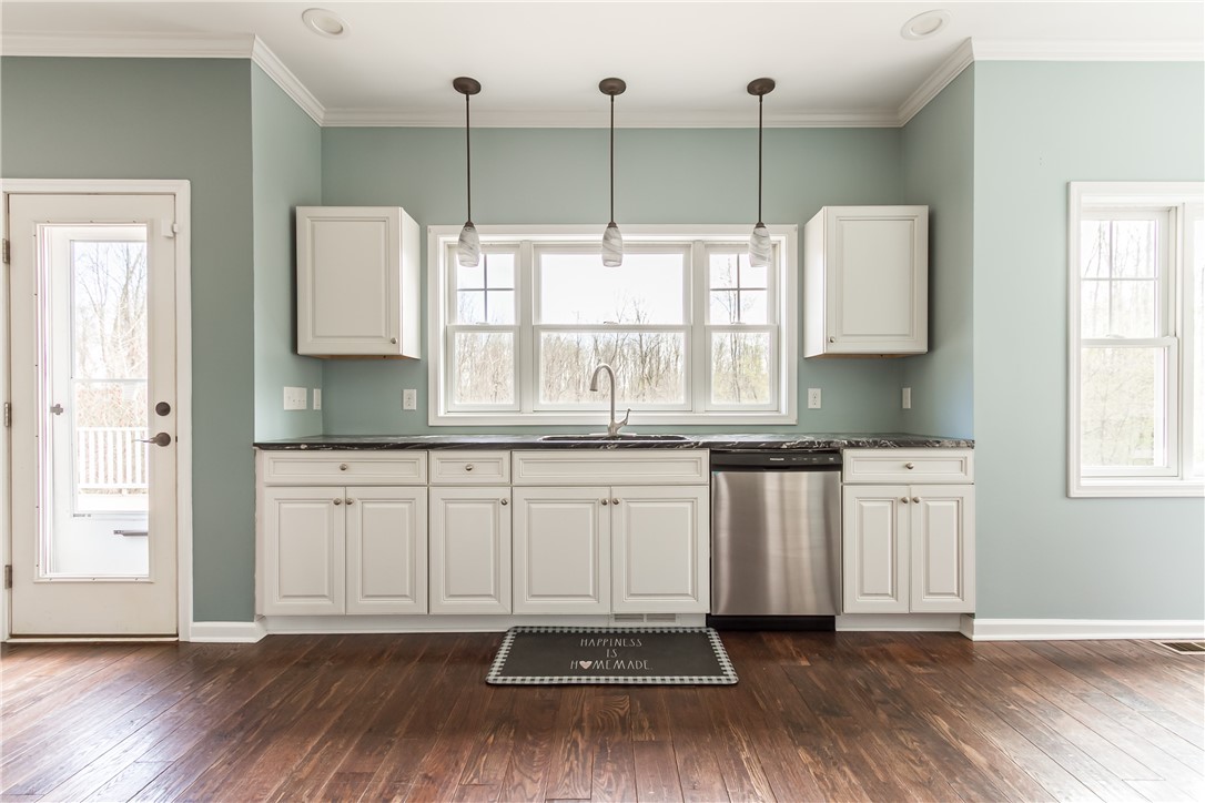 4976 School House Road Walworth, NY 14519 - Photo 8 of 46