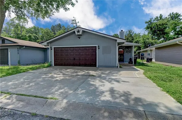 $230,000 | 8809 East 109 Terrace, Kansas City, MO 64134
