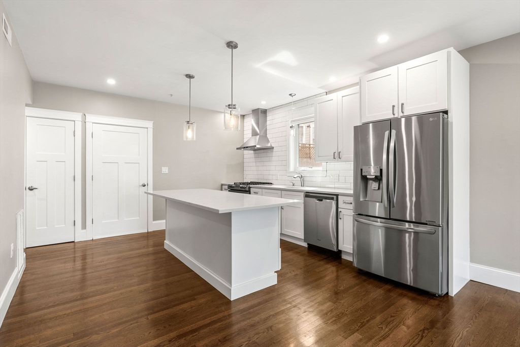251 Rantoul Street, Unit 1 Beverly, MA 01915 - Photo 18 of 40 Gallery Image 18