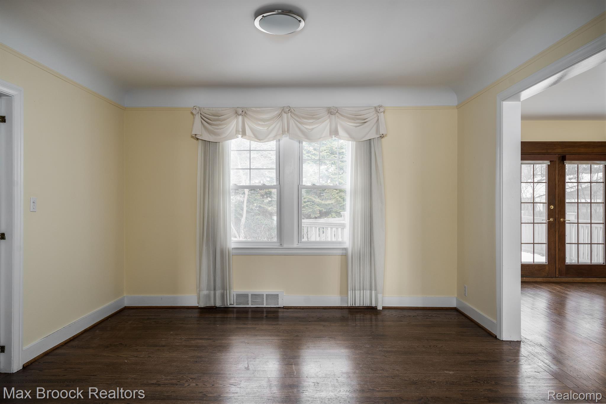 9 Fairwood Boulevard Pleasant Ridge, MI 48069 - Photo 10 of 31 Gallery Image 10