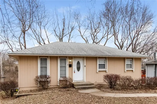 $1,680 | 201 South Ellison Way, Independence, MO 64050