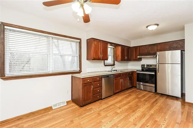 $1,680 | 201 South Ellison Way, Independence, MO 64050