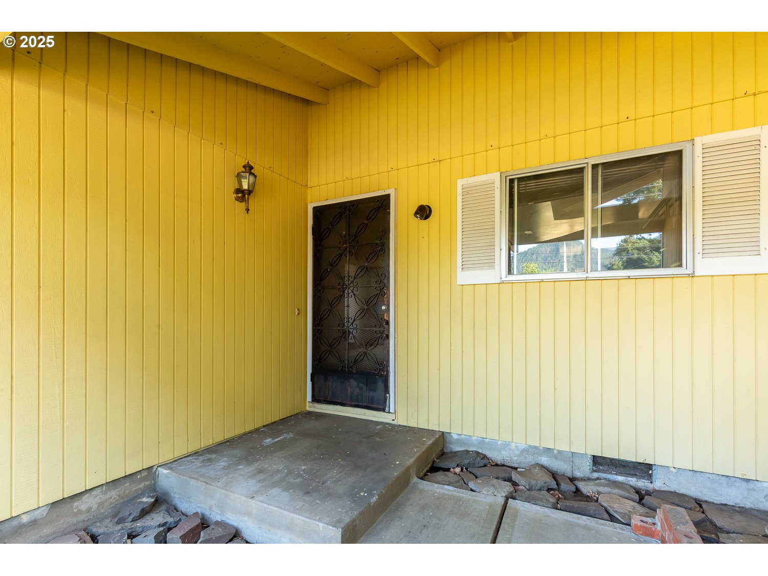 47711 Commercial Street Oakridge, OR 97463 - Photo 2 of 32 a view of front door