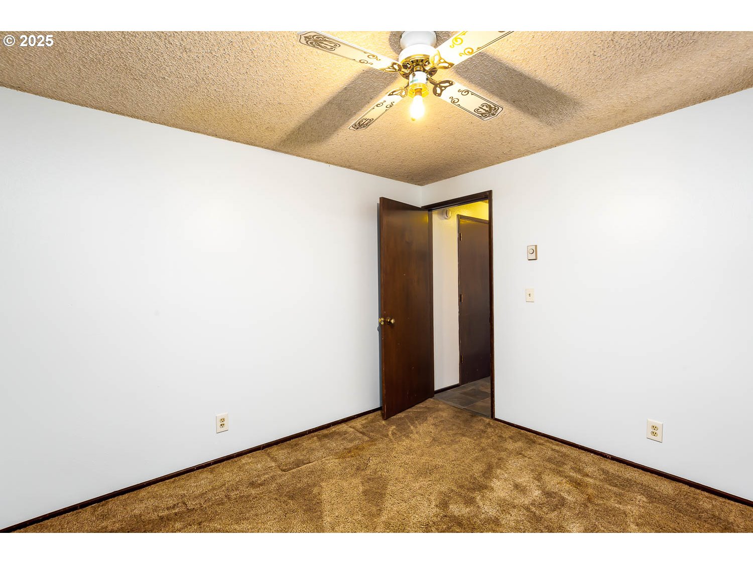 47711 Commercial Street Oakridge, OR 97463 - Photo 21 of 32 a view of an empty room