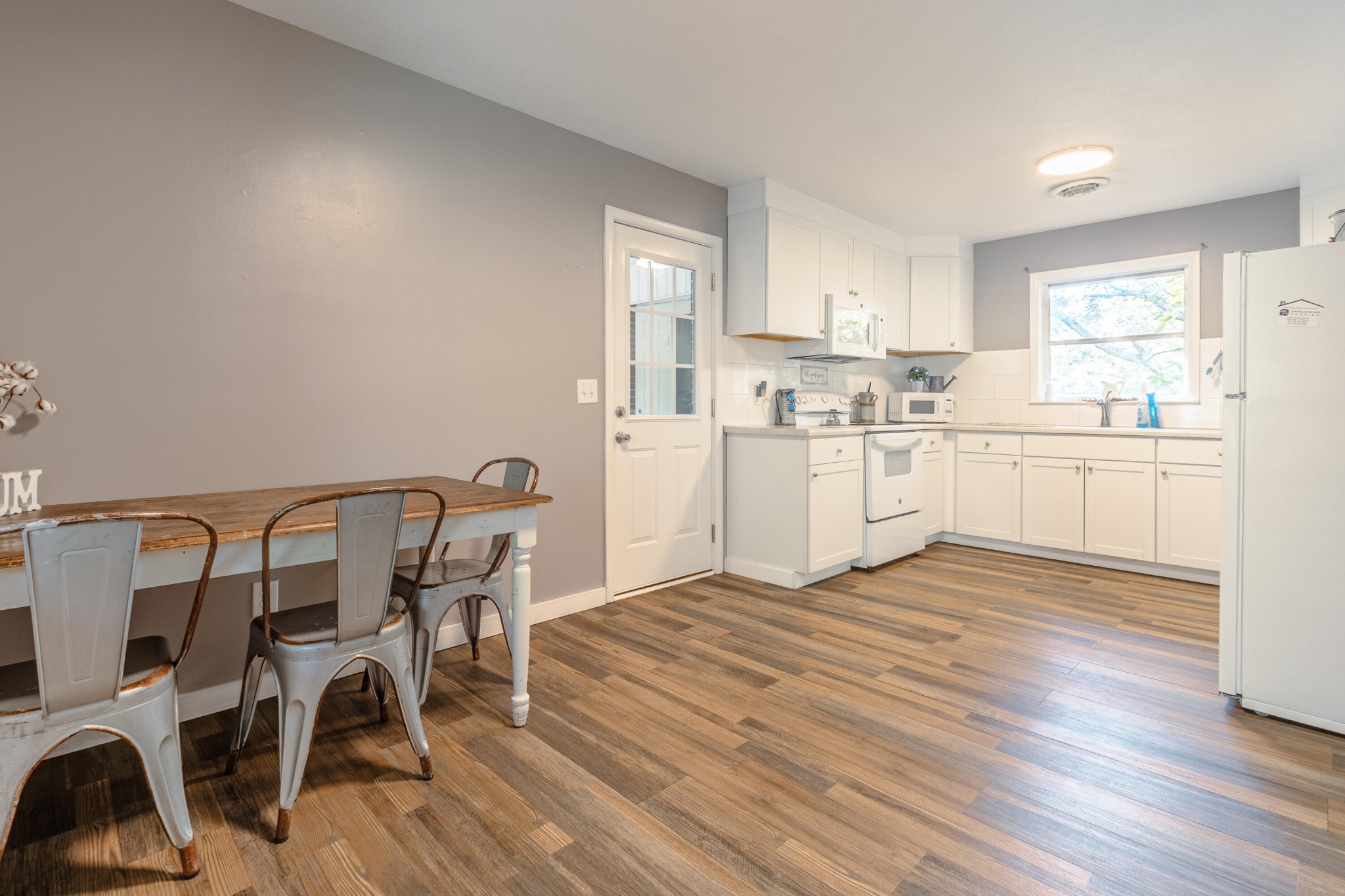 301 Buford Ridley Road Southeast Dalton, GA 30721 - Photo 5 of 19 Gallery Image 5