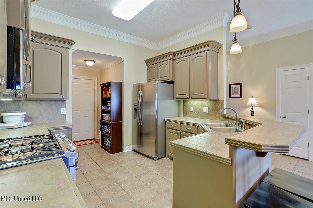 505 Springhill Place Brandon, MS 39047 - Photo 12 of 27 10-505 Springhill Pl