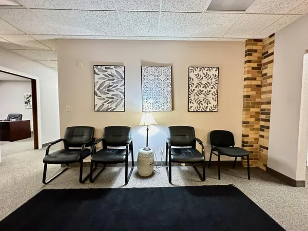 $3,000 | 125 West Lincoln Avenue, Unit SUITE 3, Fergus Falls, MN 56537