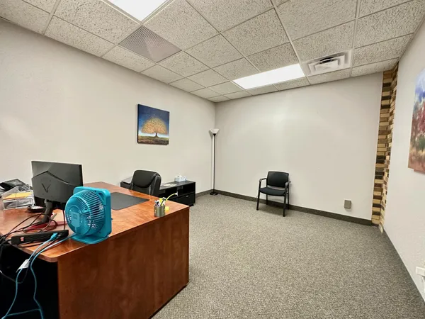 $3,000 | 125 West Lincoln Avenue, Unit SUITE 3, Fergus Falls, MN 56537