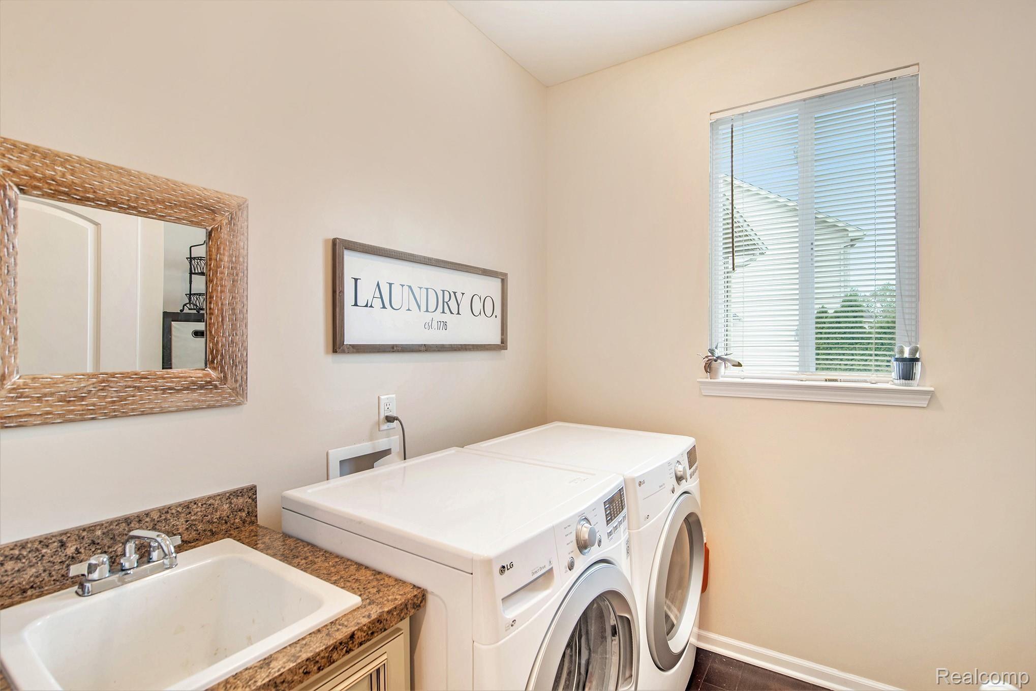 1377 Ridge View Court Grand Blanc, MI 48439 - Photo 28 of 36 18.jpg