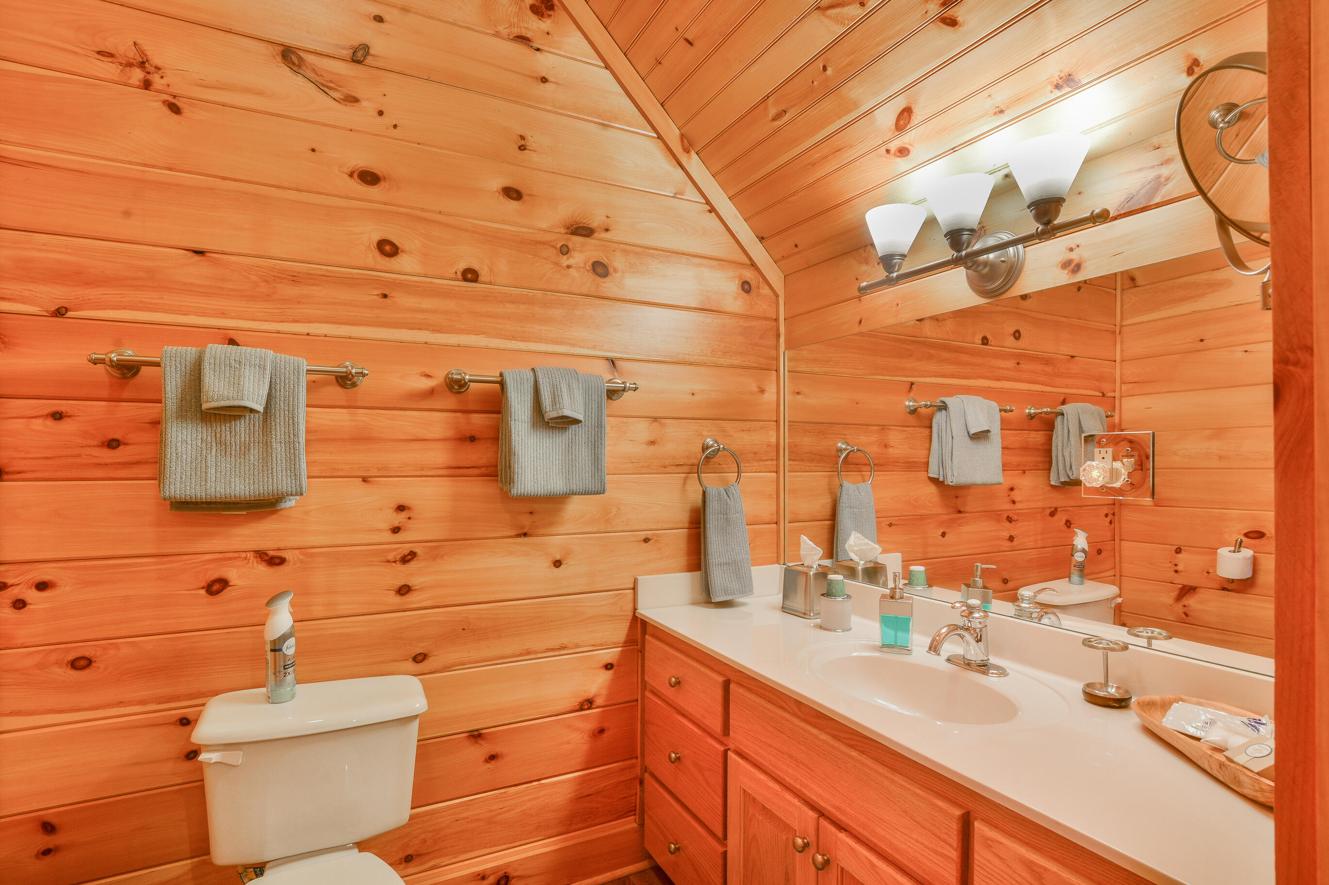 3219 Draft Road Butler, TN 37640 - Photo 24 of 50 BATHROOM