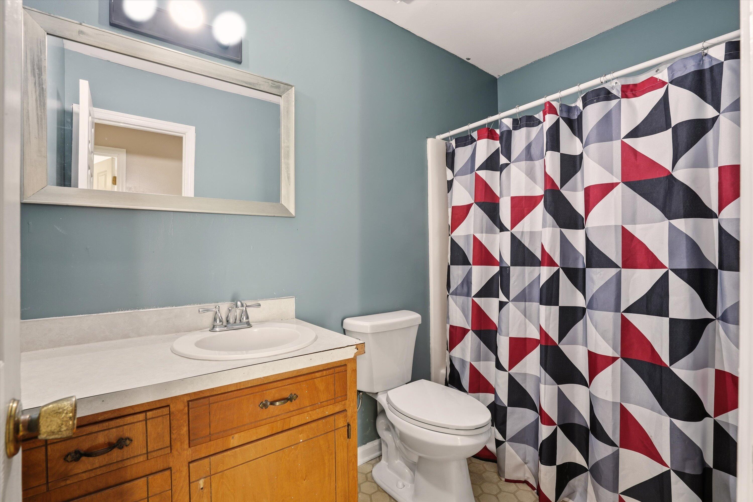 102 Moccasin Court Summerville, SC 29486 - Photo 23 of 27 guest bathroom