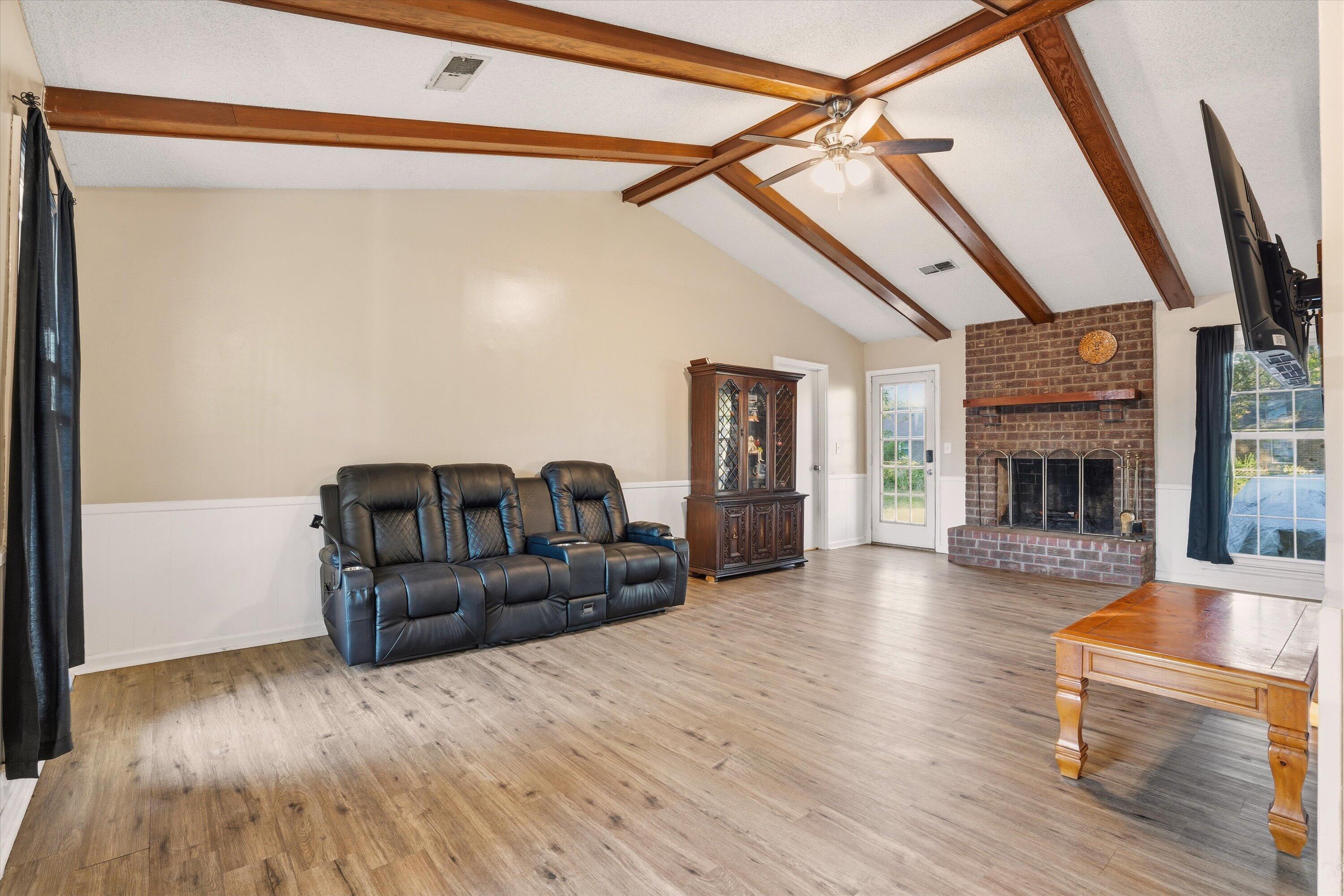 102 Moccasin Court Summerville, SC 29486 - Photo 7 of 28 Great for entertaining