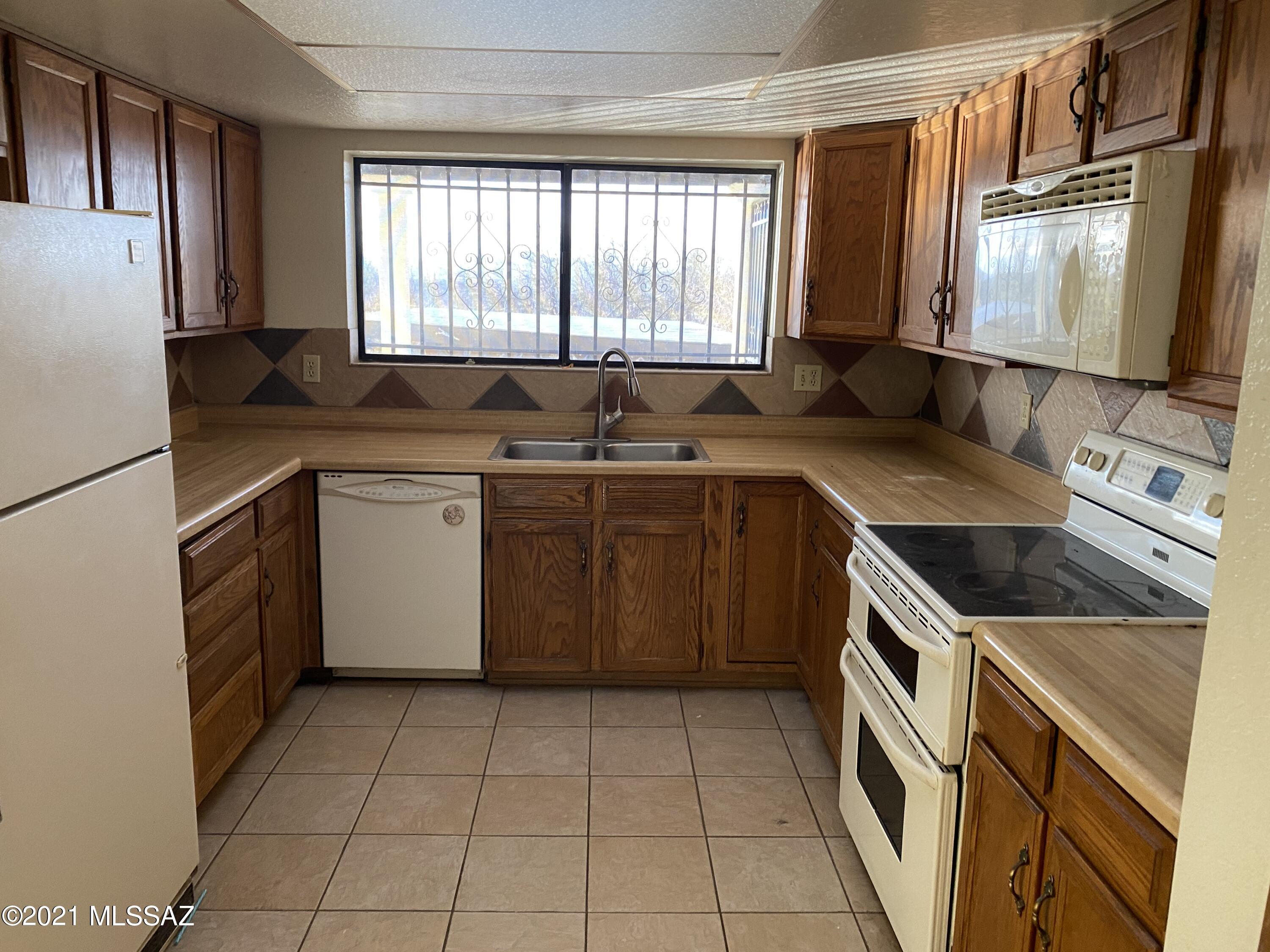 409 Hopkins Street Rio Rico, AZ 85648 - Photo 8 of 9 Gallery Image 8
