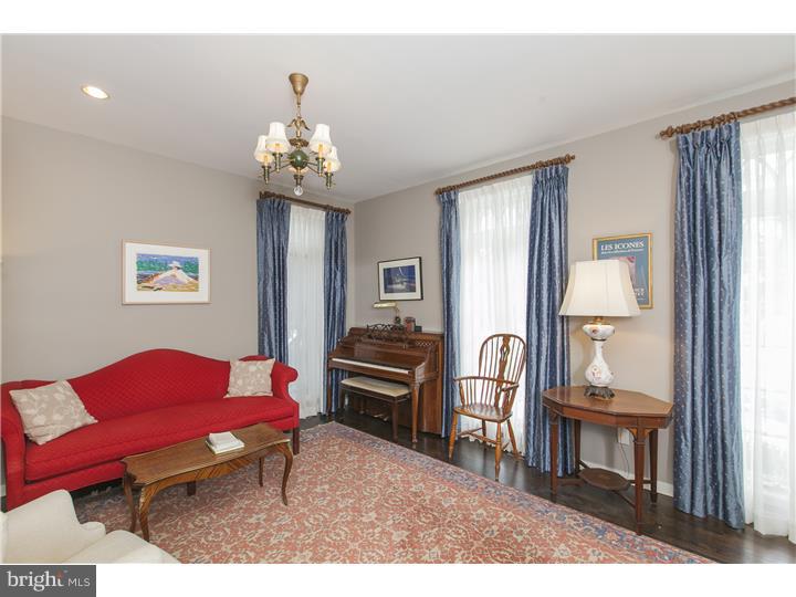 22 Wilson Road Princeton, NJ 08540 - Photo 4 of 25 a living room with furniture and a window