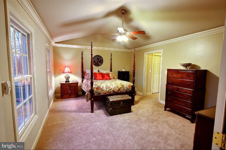 20003 Hickman Way Poolesville, MD 20837 - Photo 7 of 30 a bedroom with furniture and a window