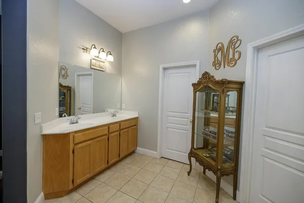 $449,500 | 1709 Seven Falls Drive, Modesto, CA 95355
